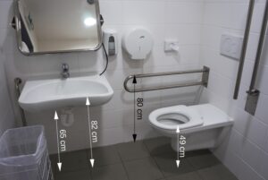 Kontextový obrázek - 10. wc + umyvadlo